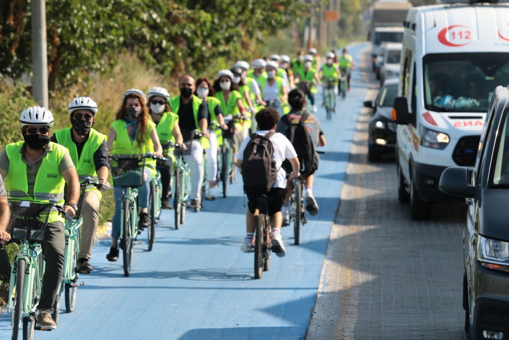 Akhisar’ın Bisiklet Yolu Açıldı