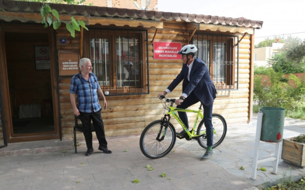 Gaziemir Belediye Başkanı Halil Arda'dan Bisikletli Denetim