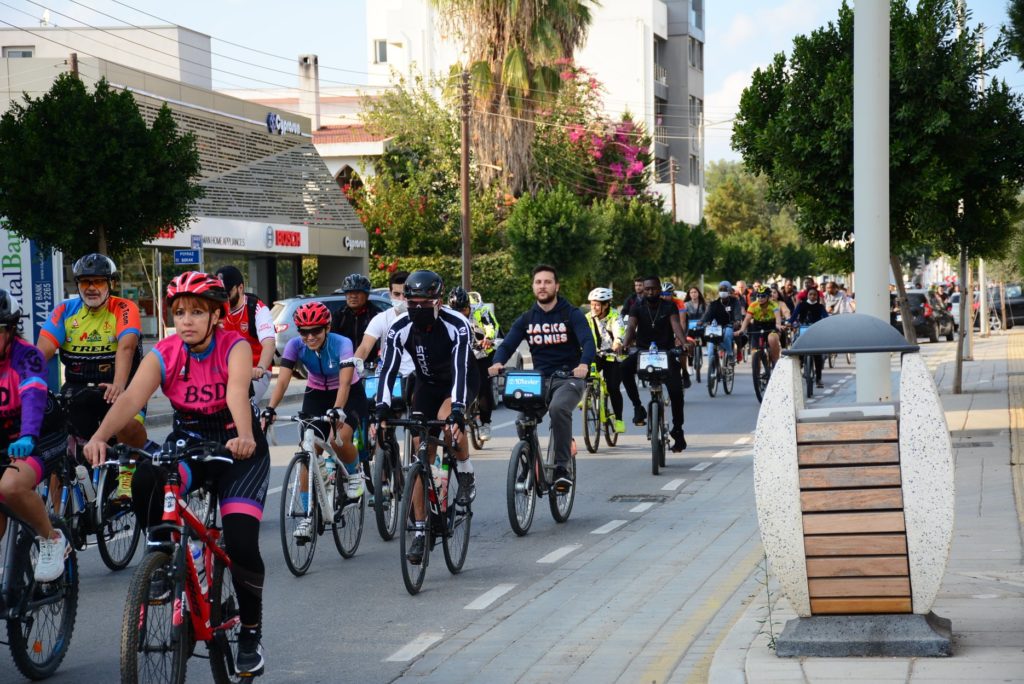 Trafikte Biz de Varız