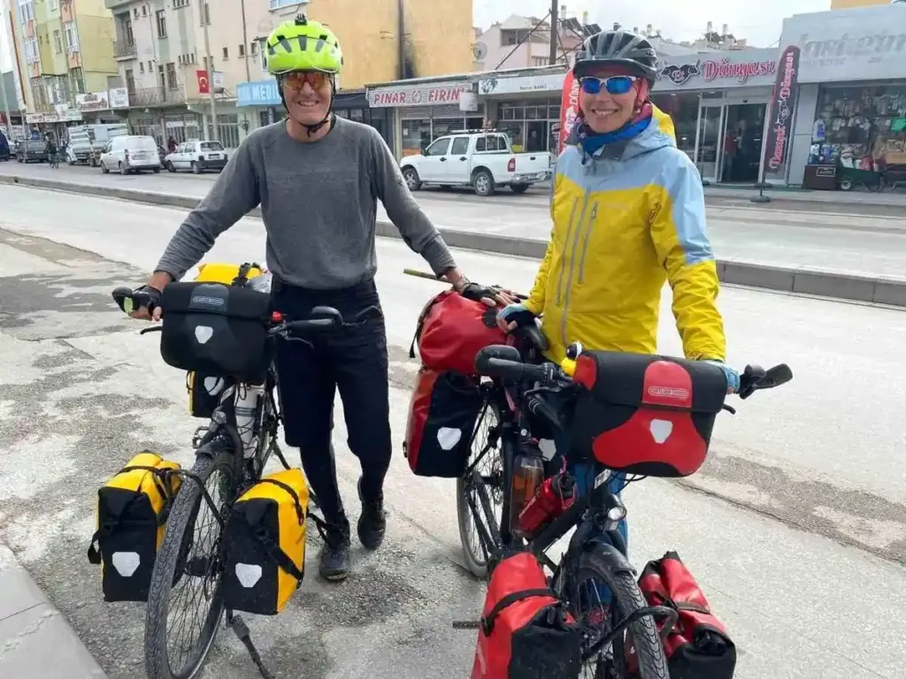 İsviçre'den Türkiye'ye Pedal Çeviren Çiftin Karapınar Macerası